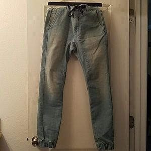 Men's size skinny small jeans.From Pac sun